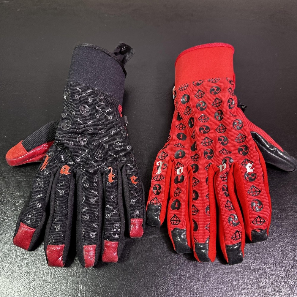 Burton Y2K Snowboard Red Black Skull Heart Rare Ronin Piste Off Gloves Men's S